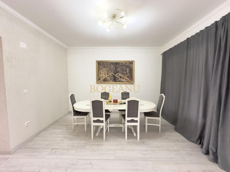 Casă individuală cu 5 camere cu Canalizare în Plopi