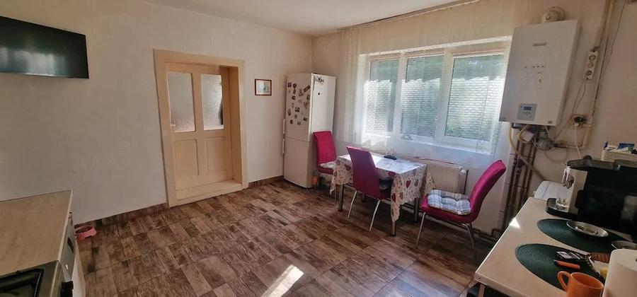 Casă cu 3 camere cu Teren 540 Mp în Central