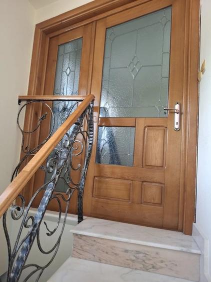 Casă cu Teren 101 Mp în Central