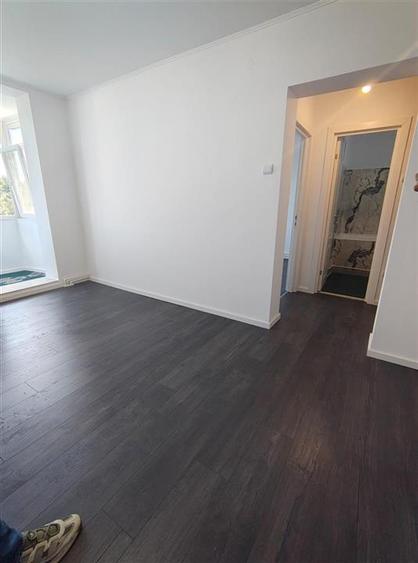 Apartament cu 2 camere semidecomandat în Podu Roș