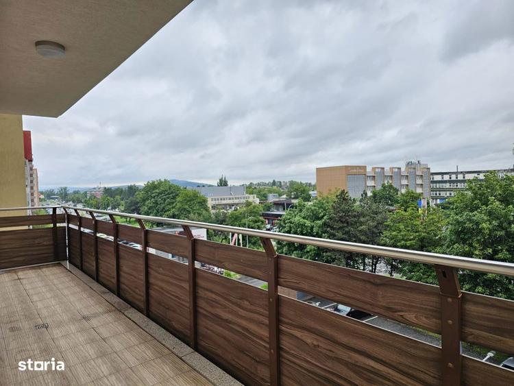 Apartament cu 3 camere, mobilat în Tractorul