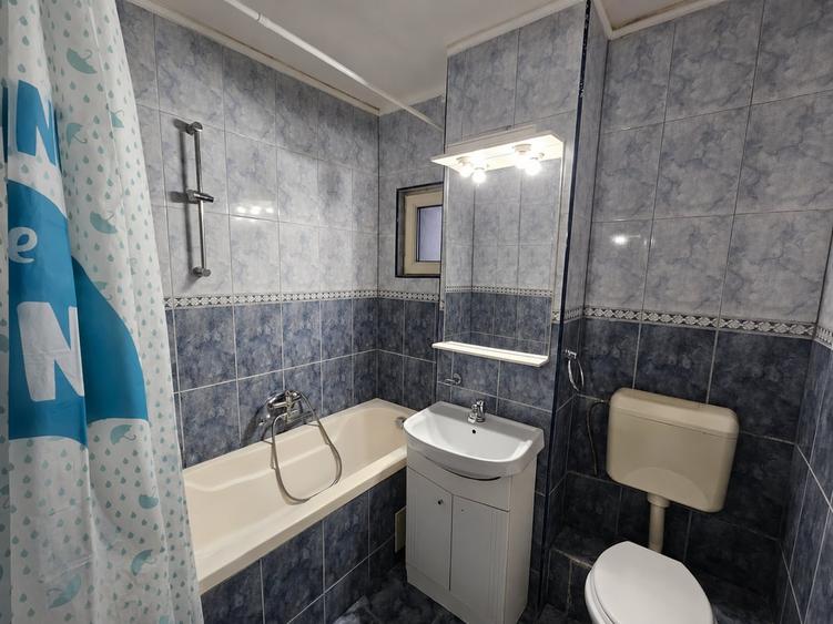 Apartament cu 3 camere decomandat în Centrul Istoric