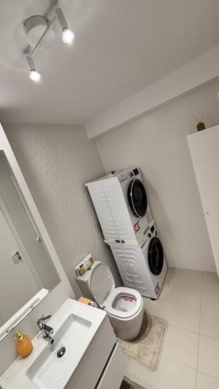 Apartament cu 2 camere decomandat în Titan