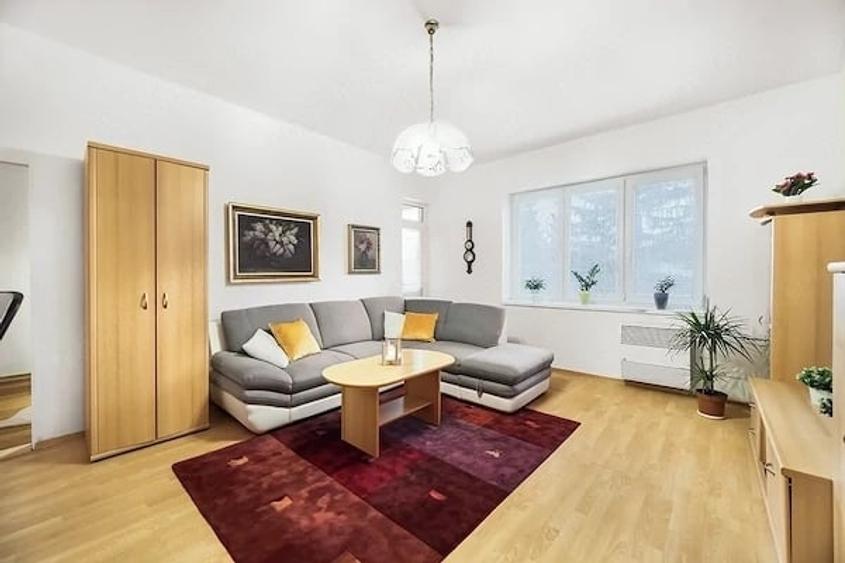 Apartament cu 2 camere decomandat în Complex Studențesc
