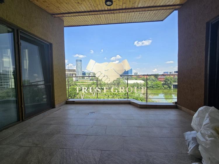 Apartament cu 4 camere decomandat în Floreasca