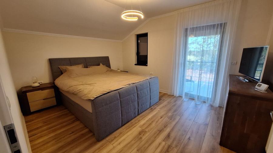Casă cu 4 camere în Central