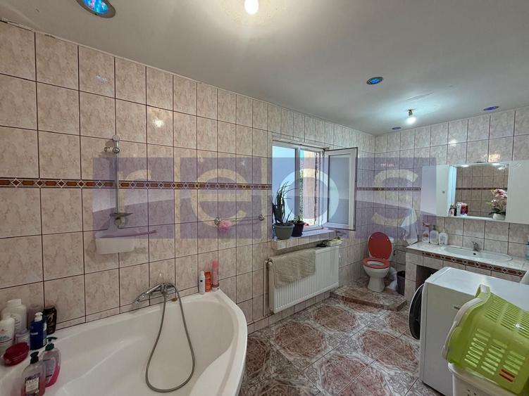Apartament cu 5 camere, mobilat în Calea Victoriei