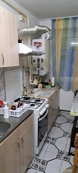 Apartament cu 2 camere nedecomandat în Viziru 3