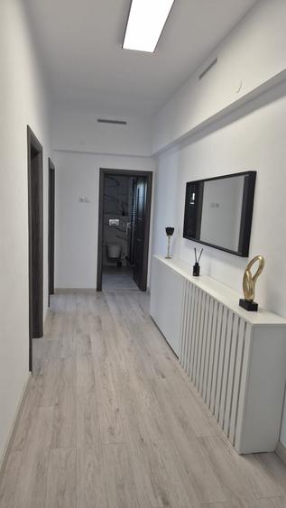 Apartament cu 3 camere decomandat, mobilat în Brașovul Vechi
