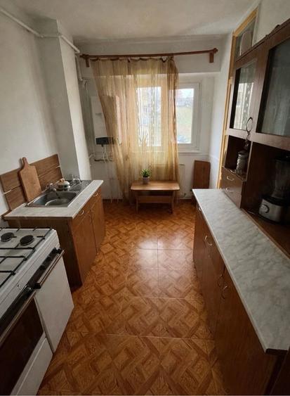 Apartament cu 2 camere decomandat în Frații Golești