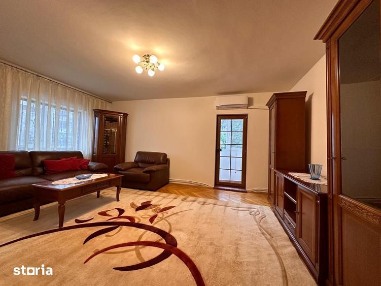 Apartament cu 3 camere decomandat în Gară