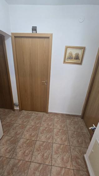 Apartament cu 3 camere decomandat în Nerva Traian
