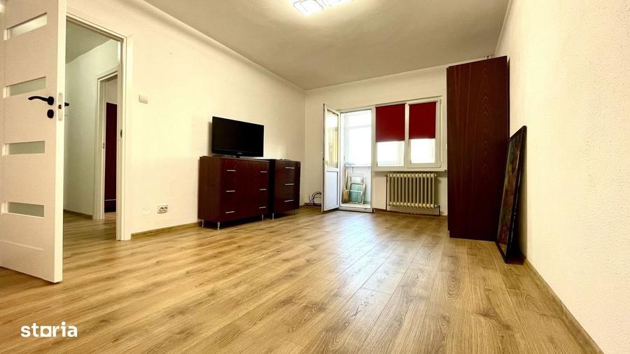 Apartament cu 2 camere decomandat în Palat