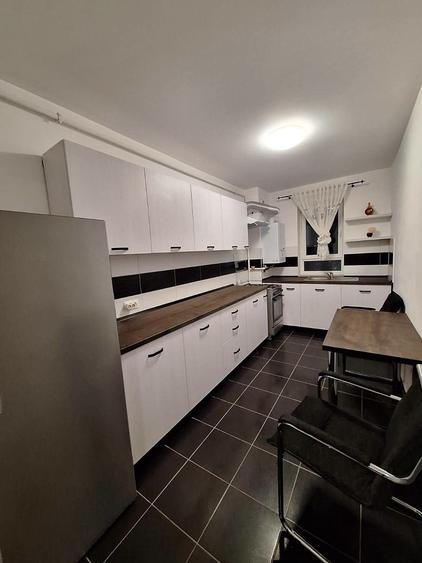 Apartament cu 2 camere decomandat în Traian