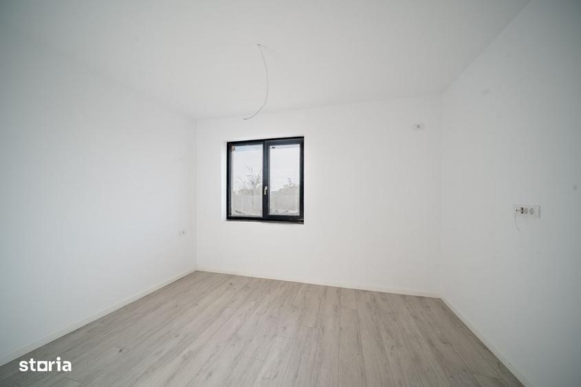 Casă cu 4 camere cu Teren 380 Mp în Domnești