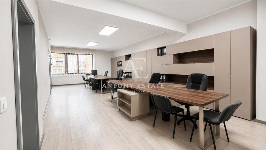 Spațiu comercial, de 560 mp, în Central