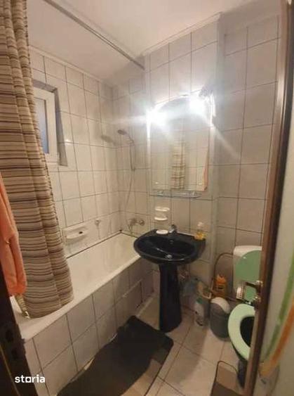Apartament cu 2 camere în Podu Roș