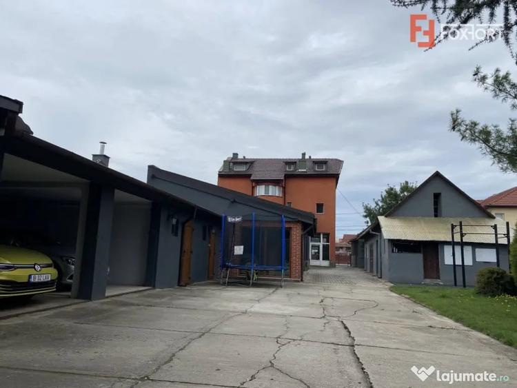 Casă cu 10 camere cu Teren 2000 Mp în Chișoda