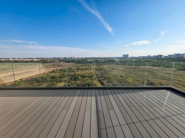 Apartament cu 4 camere decomandat în Pipera
