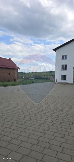 Spațiu comercial, de 650 mp, în Central