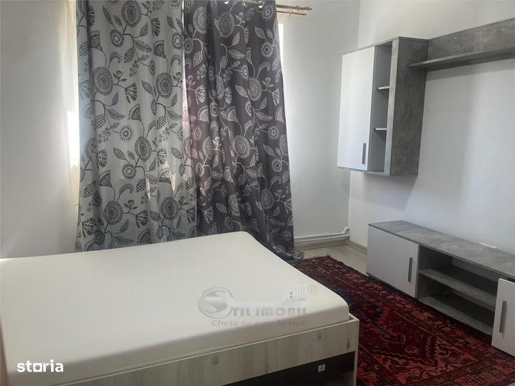 Garsonieră decomandată în Central