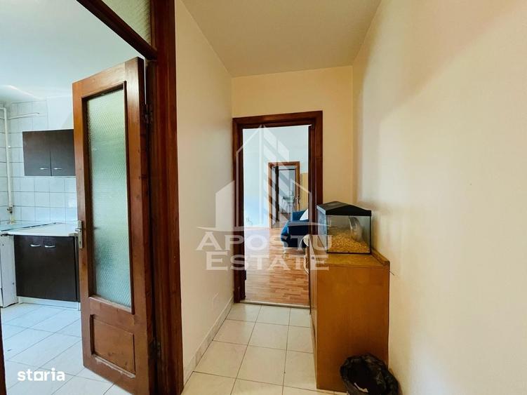 Apartament 3 Camere Spatios, 72 mp, Centrala & Clima | Zona Micalaca - 1