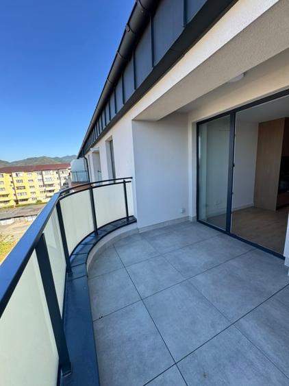 Apartament cu 2 camere decomandat, mobilat în Hotvon