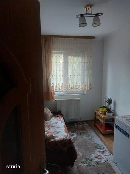 Apartament cu 3 camere semidecomandat în Fălticeni