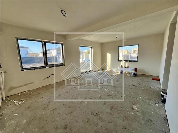 Duplex cu 5 camere cu Teren 420 Mp în Șelimbăr