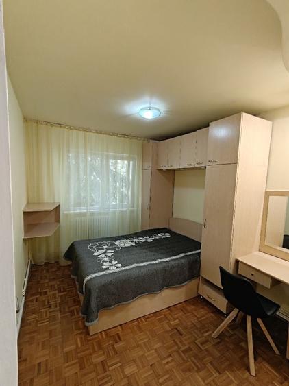 Apartament cu 3 camere semidecomandat în Dosu Bricii