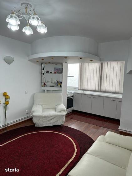 Apartament cu 3 camere în Tei