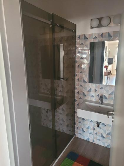 Apartament cu 2 camere decomandat în Bariera Vâlcii
