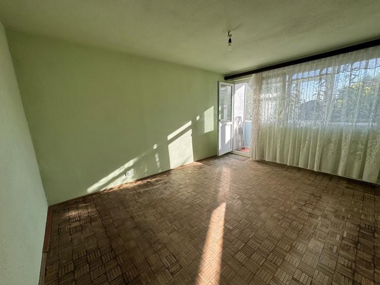 Apartament cu 2 camere decomandat în Eroii Revoluției