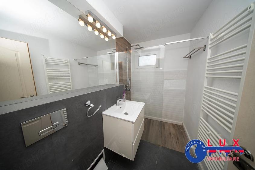 Apartament cu 3 camere semidecomandat în Faleză