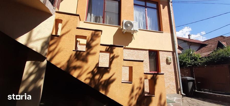 Casă cu 5 camere cu Teren 300 Mp în Orașul Vechi