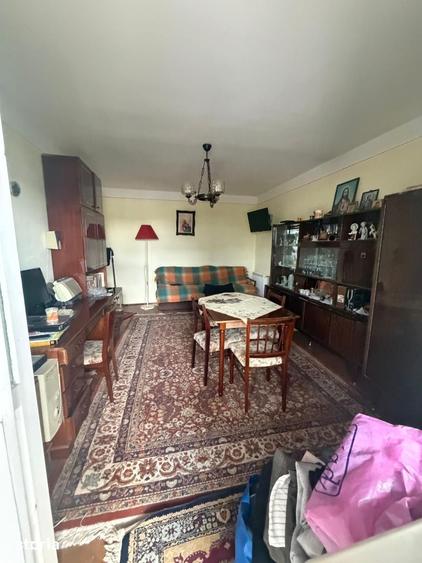 Apartament cu 3 camere decomandat în Nicolae Bălcescu