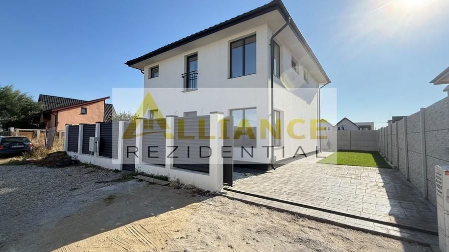 Casă individuală cu 4 camere decomandat cu Teren 300 Mp în Berceni