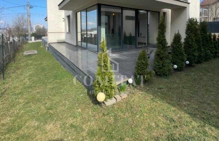 Duplex cu 4 camere cu Canalizare în Europa