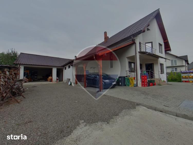 Casă cu 4 camere cu Teren 622 Mp în Bârsana