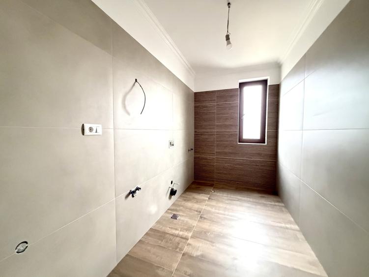Duplex cu 3 camere cu Canalizare în Sânandrei