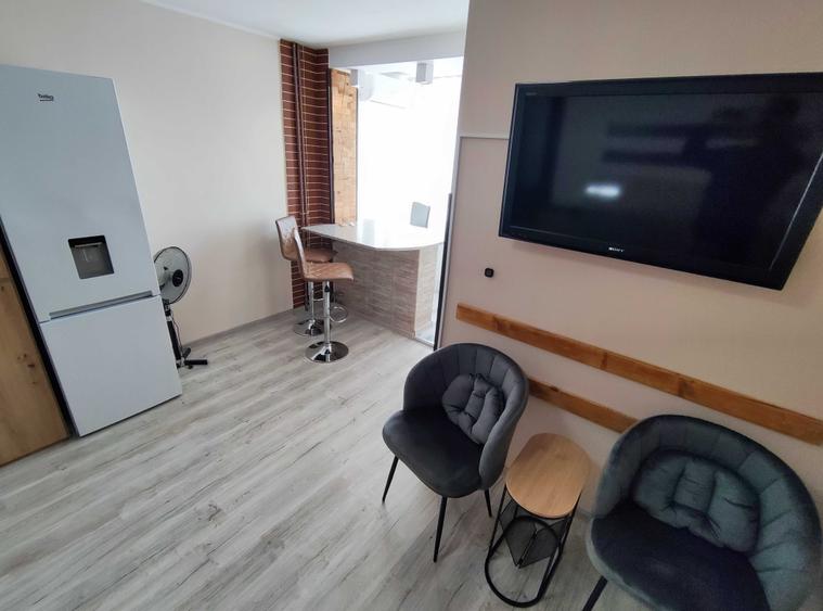 Garsonieră decomandată în Rogerius