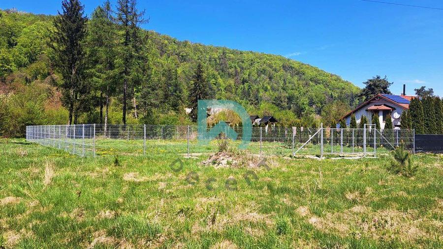 Teren Construcții intravilan de 800 mp, în Bunloc