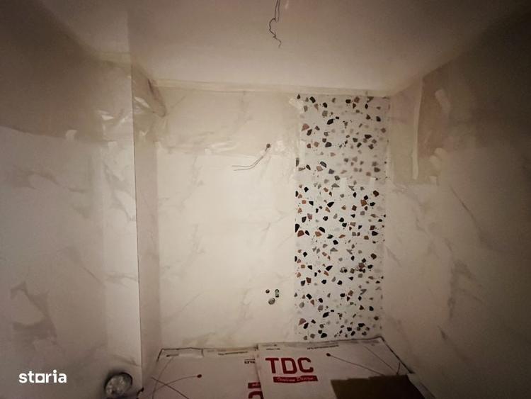 Apartament cu 2 camere decomandat în Roșu
