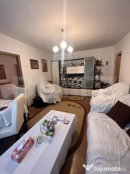 Apartament cu 2 camere semidecomandat în Central