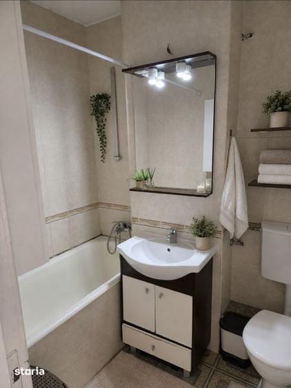 Apartament cu 3 camere în Hărmanului