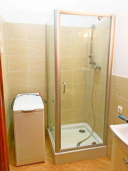 Apartament cu 3 camere semidecomandat în Elisabetin
