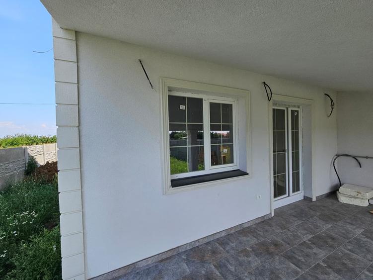 Duplex cu 3 camere cu Teren 300 Mp în Urseni