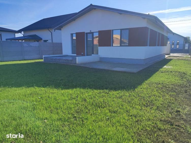 Casă cu 3 camere cu Teren 427 Mp în Berceni
