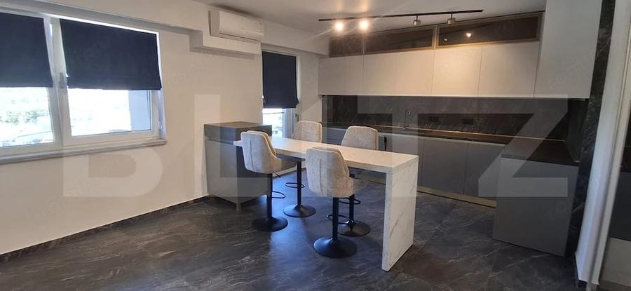 Apartament cu 4 camere decomandat în Filiași