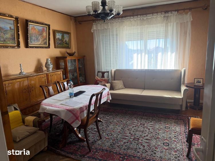 Apartament cu 3 camere în Central — fotografia 1